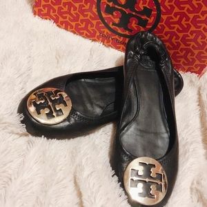 Tory Burch size 8.5 gently worn org. Retail $195